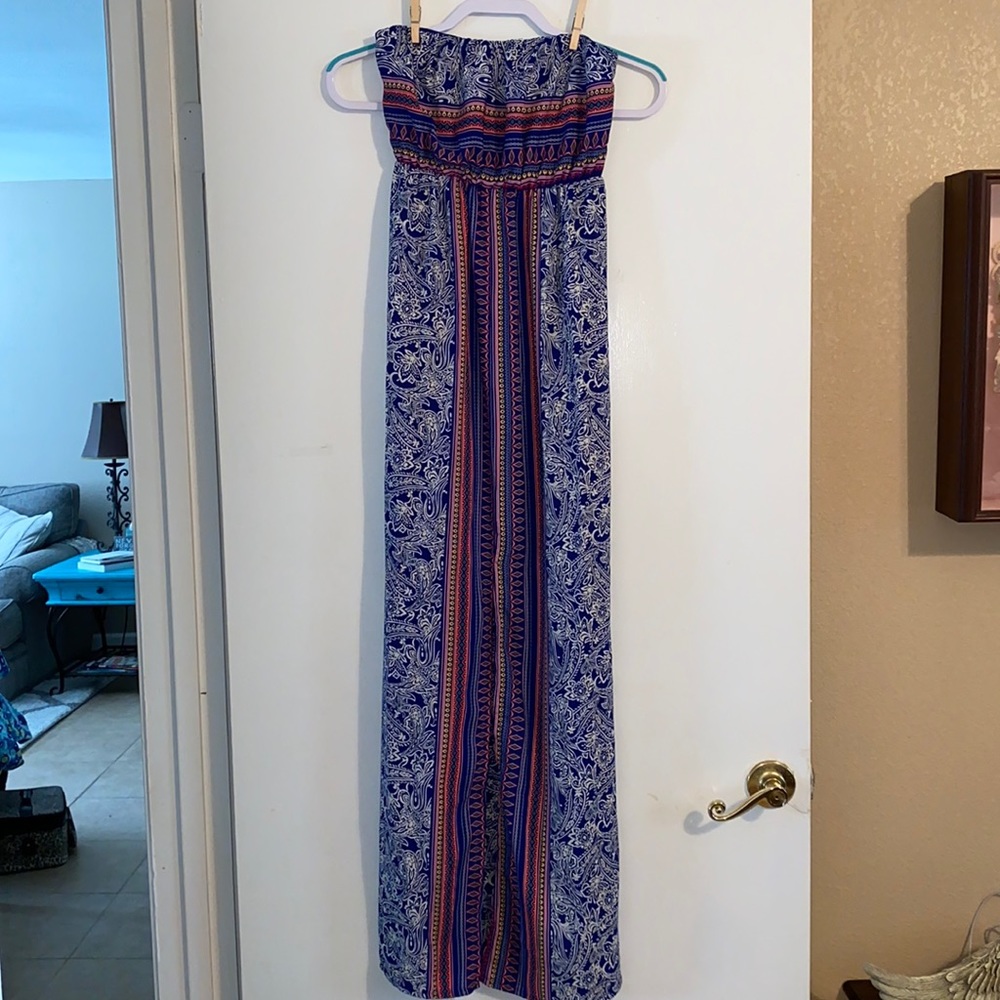 Beautiful Maxi Dress with front Slit